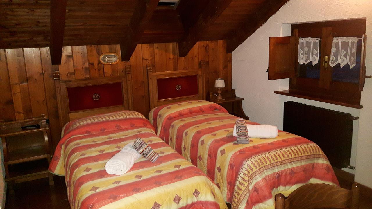 Hotel Casa Alpina De Filippi à Macugnaga Extérieur photo