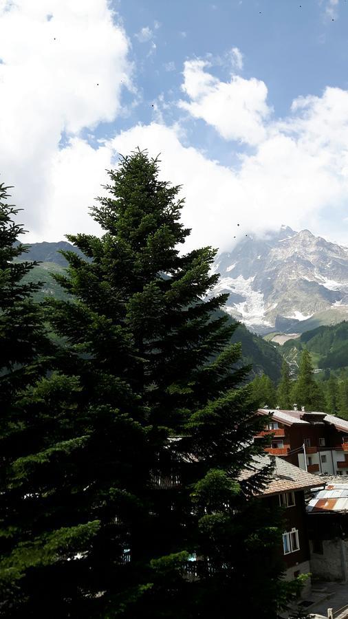 Hotel Casa Alpina De Filippi à Macugnaga Extérieur photo